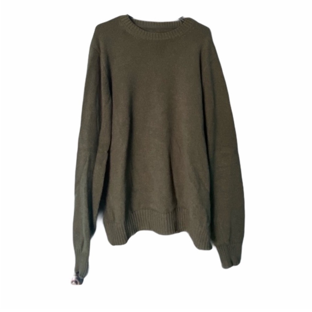 St. John’s Bay Men’s Olive Green Sweater, size L